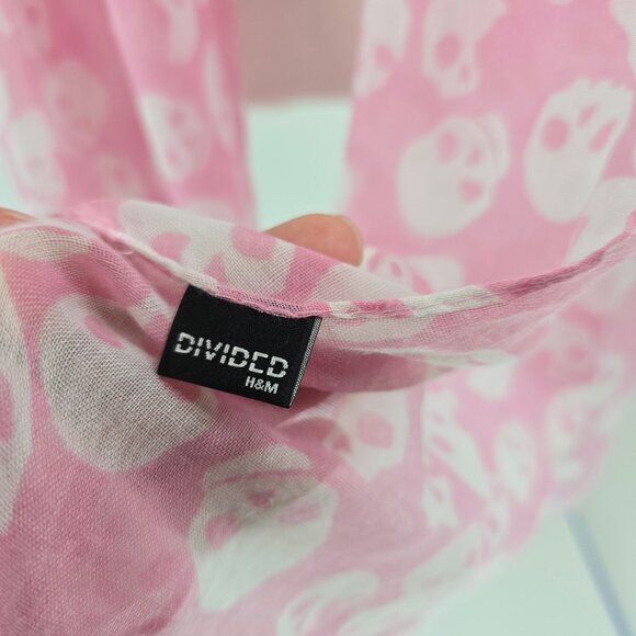 Divided Pink White Skull Fairy Grunge Whimsigoth Scarf Wrap Shawl - Picture 4 of 4